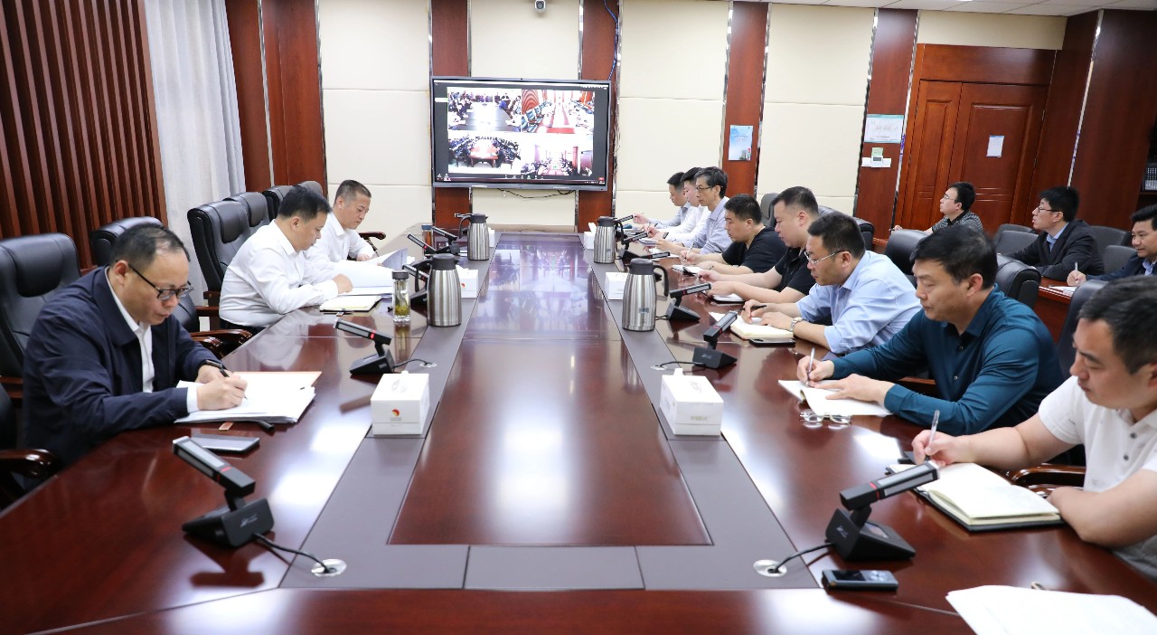 宏河集团召开5月份总经理安全生产办公会1